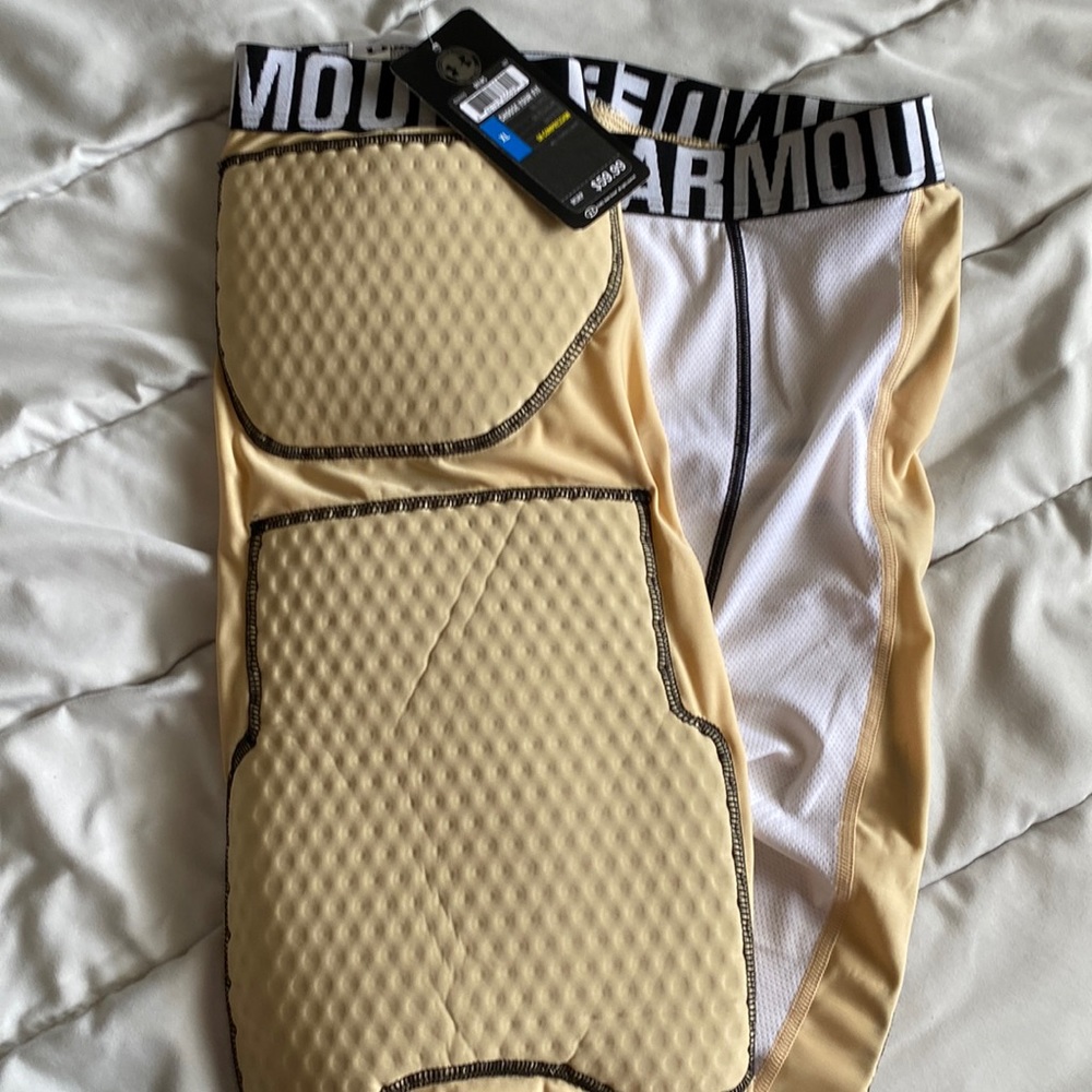 NWT UNDER ARMOUR XL Basketball Compression Protection Lightweight MP